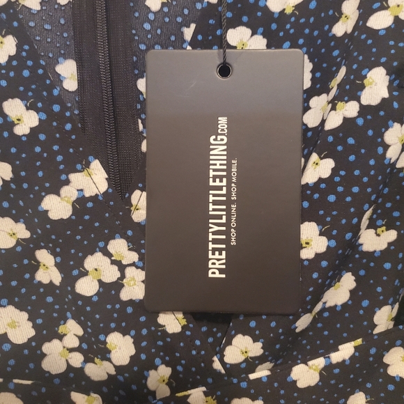 PLT Navy Floral Dress - Picture 4 of 5